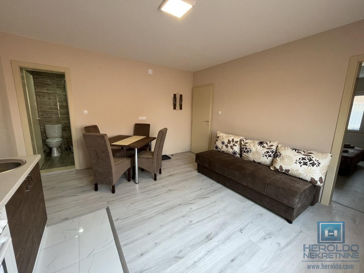 Kuća sa sedam apartmana 15