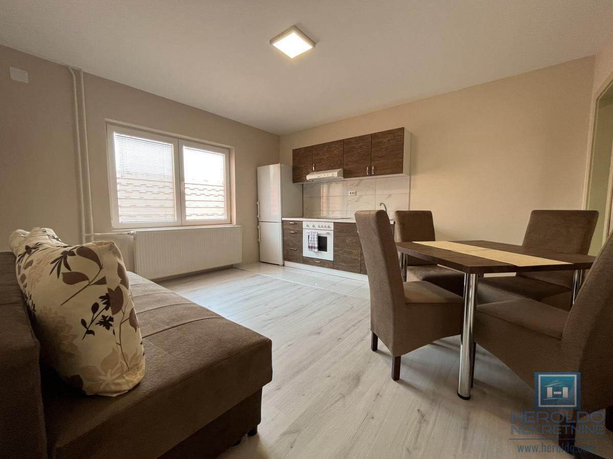 Kuća sa sedam apartmana 8