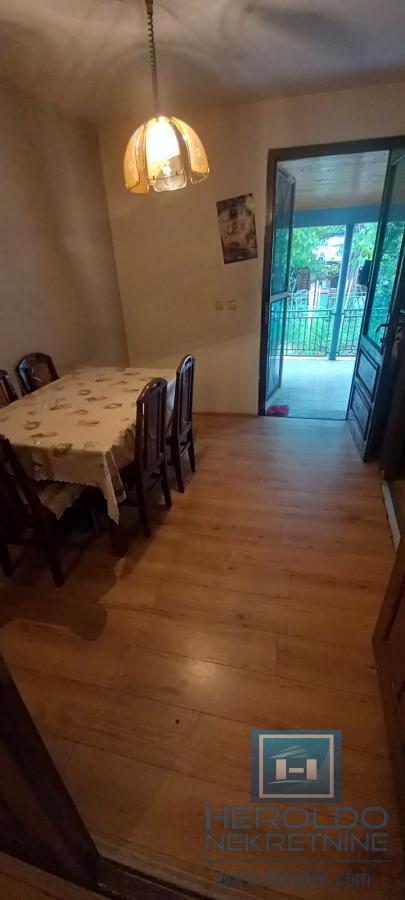 Kuća u blizini zelene pijace i centra grada 2