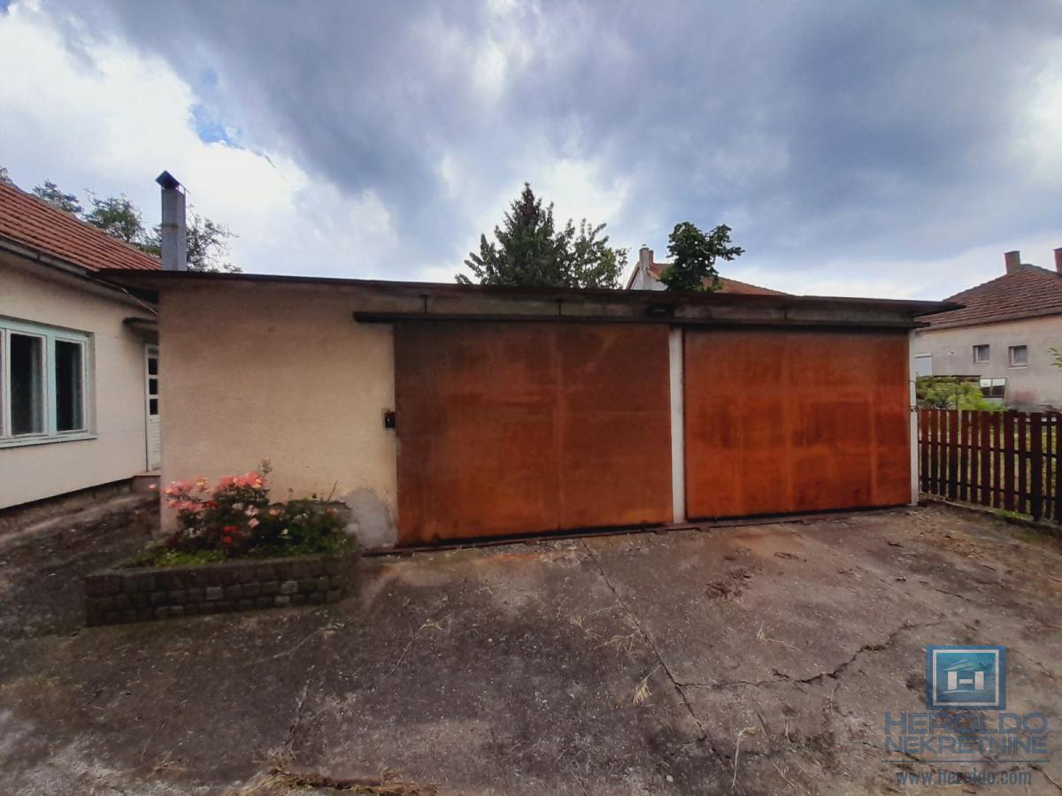 Kuća u Ćupriji na odličnoj lokaciji - prodaja 15