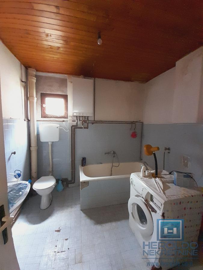 Kuća u Ćupriji na odličnoj lokaciji - prodaja 17