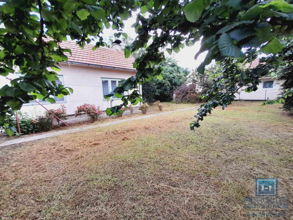 Kuća u Ćupriji na odličnoj lokaciji - prodaja 21