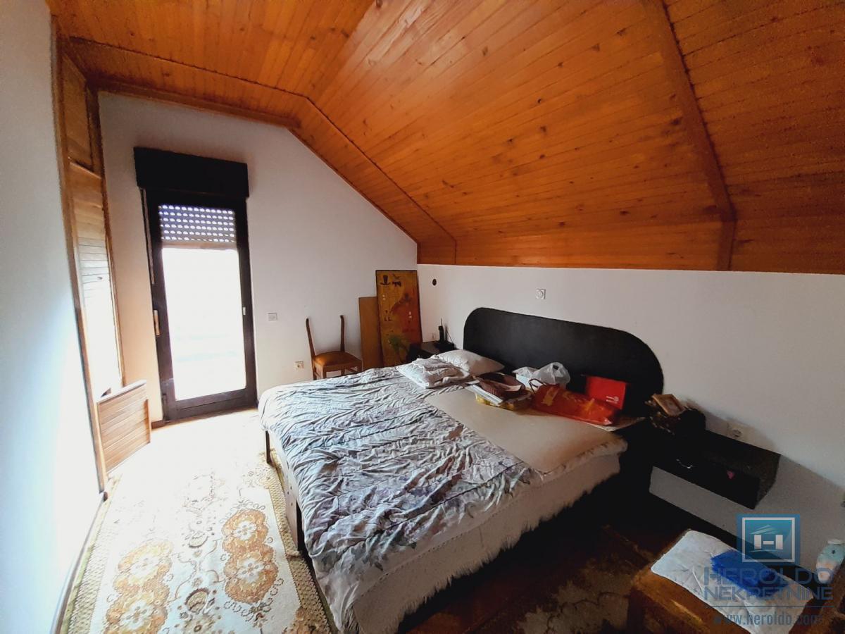 Kuća u Ćupriji na odličnoj lokaciji - prodaja 11