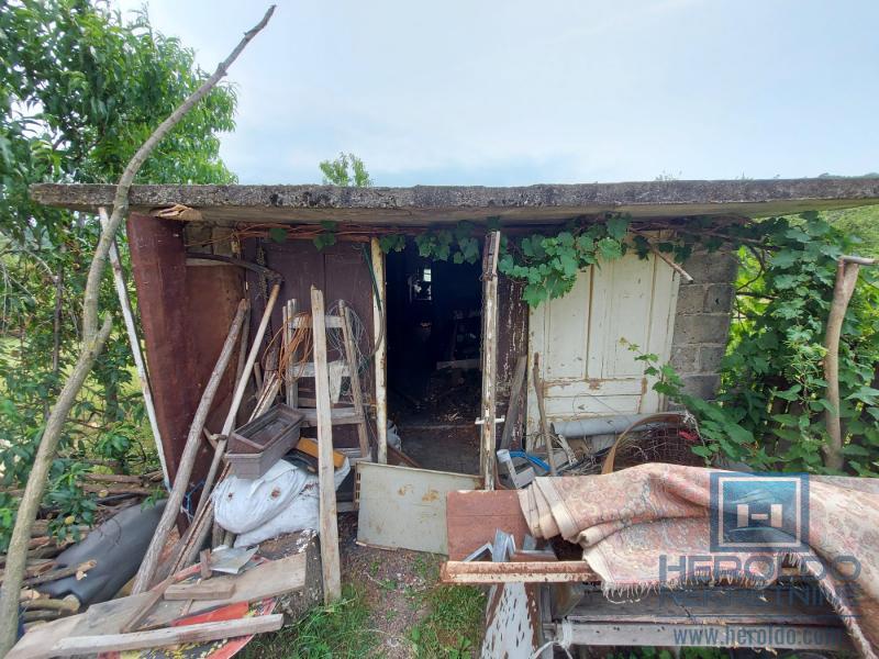 Kuća u Donjem Štiplju sa velikim placem 18