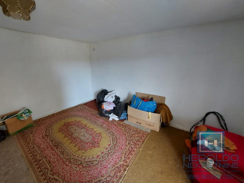 Kuća u Končarevu sa lokalom 1