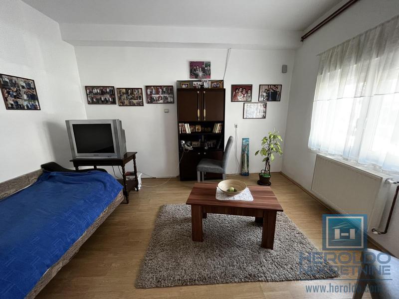 Kuća u širem centru na prodaju 10