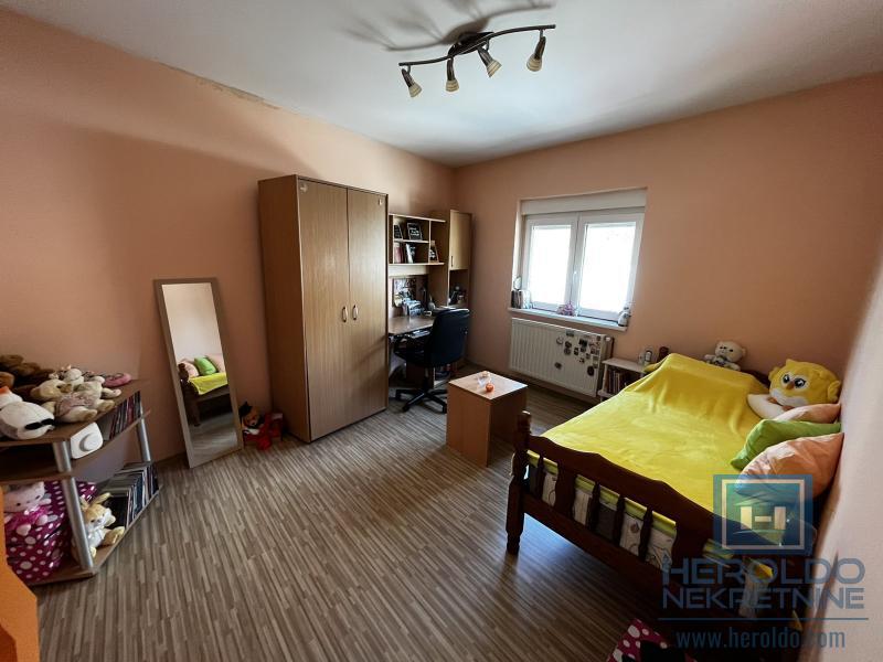 Kuća u širem centru na prodaju 12