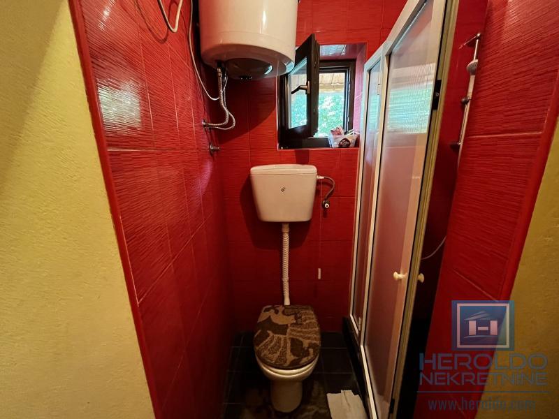 Kuća u širem centru na prodaju 13