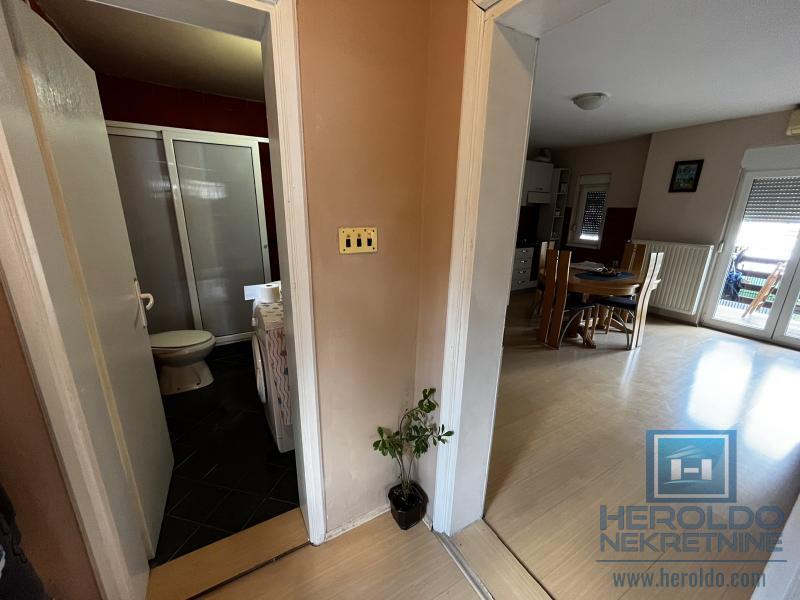Kuća u širem centru na prodaju 9