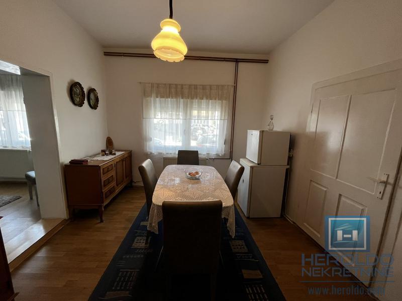 Kuća u širem centru na prodaju 2