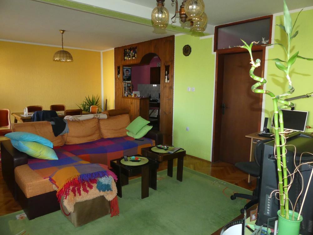 Legalizovana kuća na sprat 1