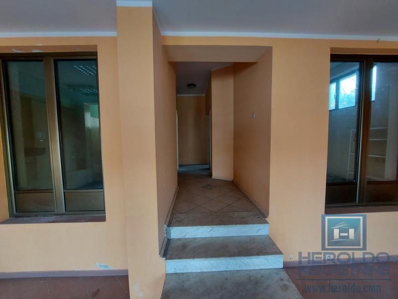 lokal 84m2 na odličnoj lokaciji 5