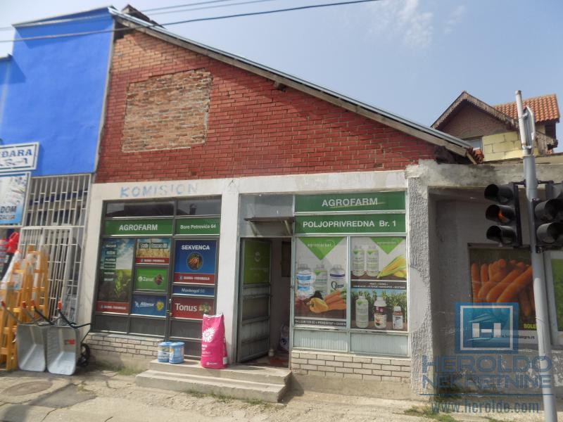 Lokal blizu pijace 7