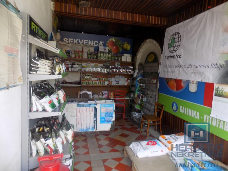 Lokal blizu pijace 9