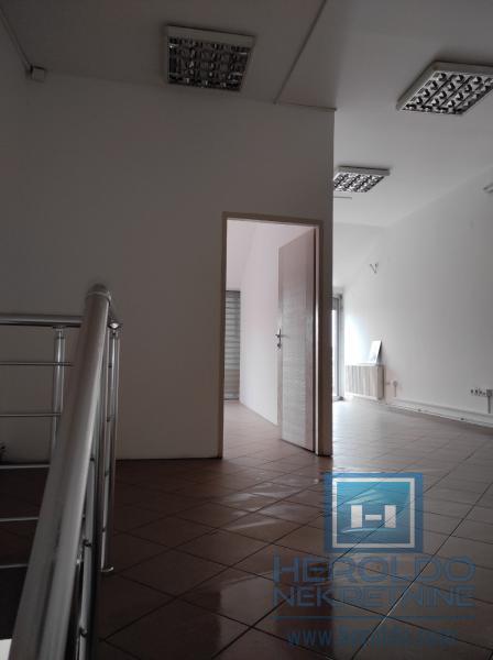 Lokal u blizini zgrade Opštine 12