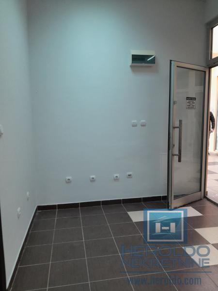 Lokal u centru u TC Most 6