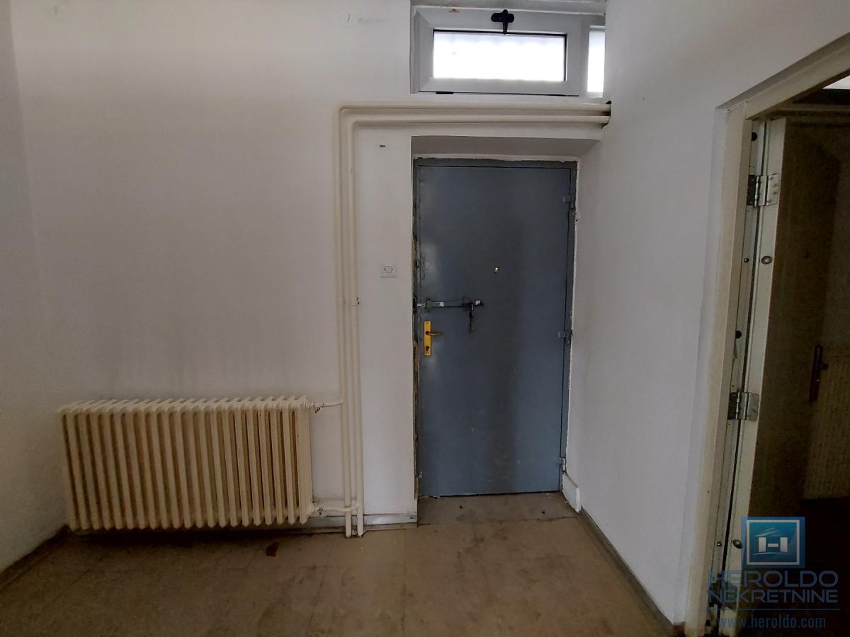 Lokal za izdavanje u širem centru Jagodine 10