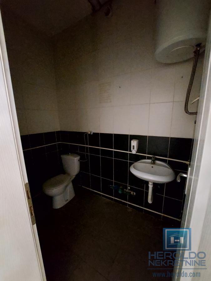 Lokal za izdavanje u širem centru Jagodine 13