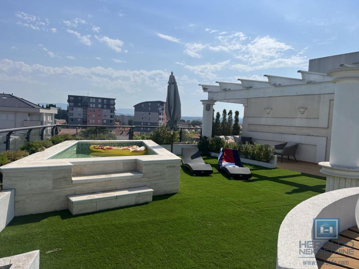 Život na vrhu – Ekskluzivni stan u srcu Ćuprije 4