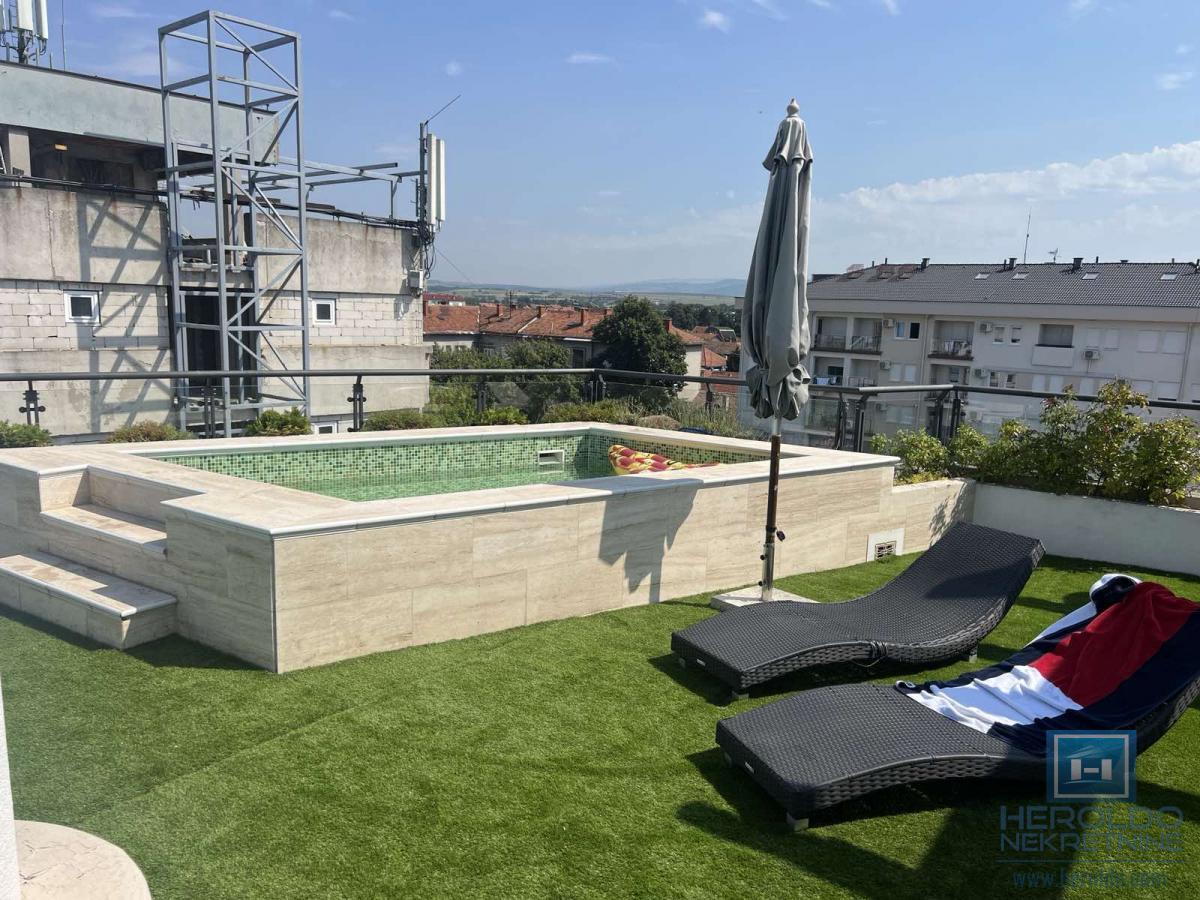 Život na vrhu – Ekskluzivni stan u srcu Ćuprije 7