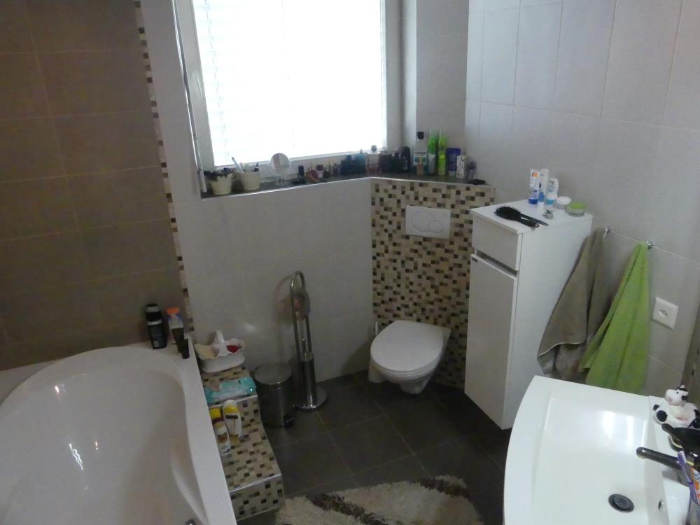 Lux sređena kuća, useljiva 25