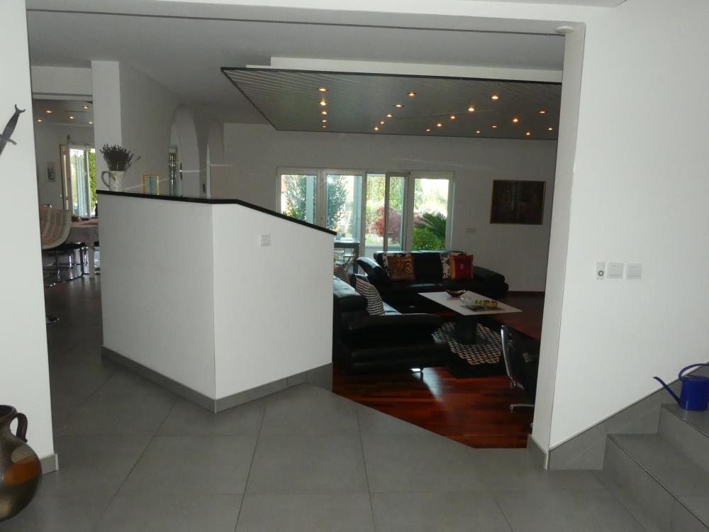 Lux sređena kuća, useljiva 15