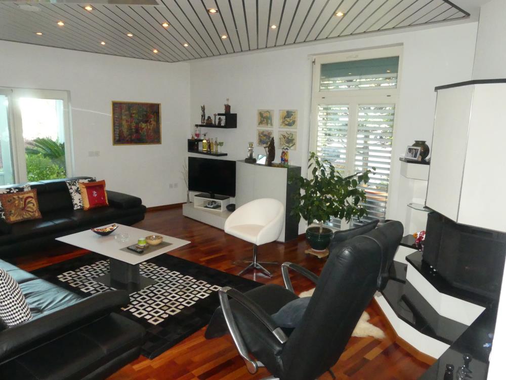 Lux sređena kuća, useljiva 4