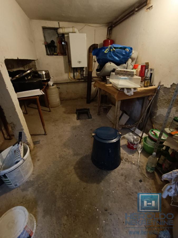 Manja, prizemna kuća 18