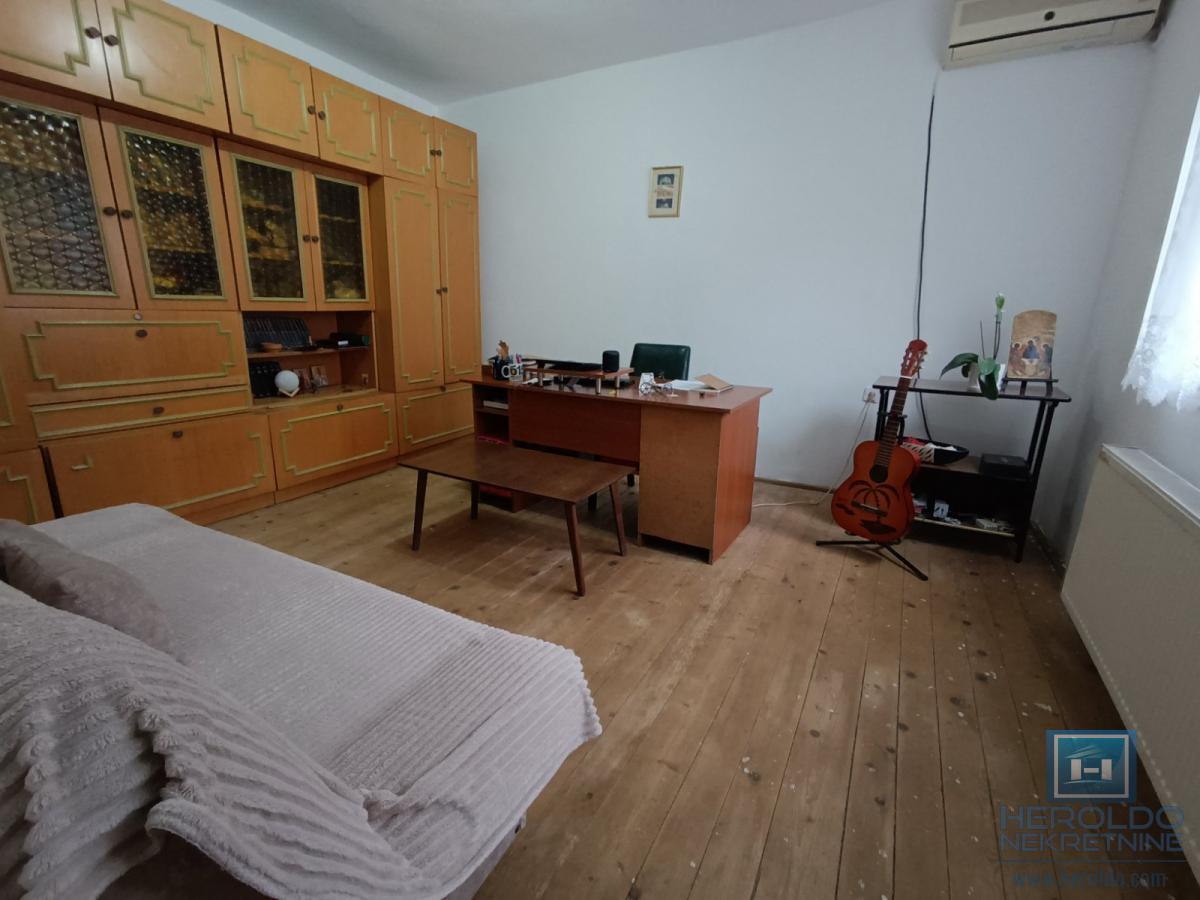 Manja, prizemna kuća 2