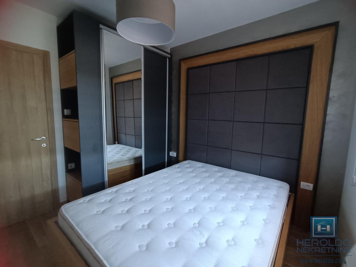 Na prodaju apartman na Zlatiboru 4