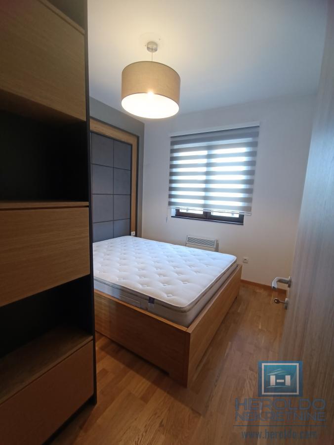 Na prodaju apartman na Zlatiboru 6