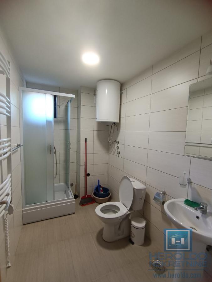 Na prodaju apartman na Zlatiboru 7