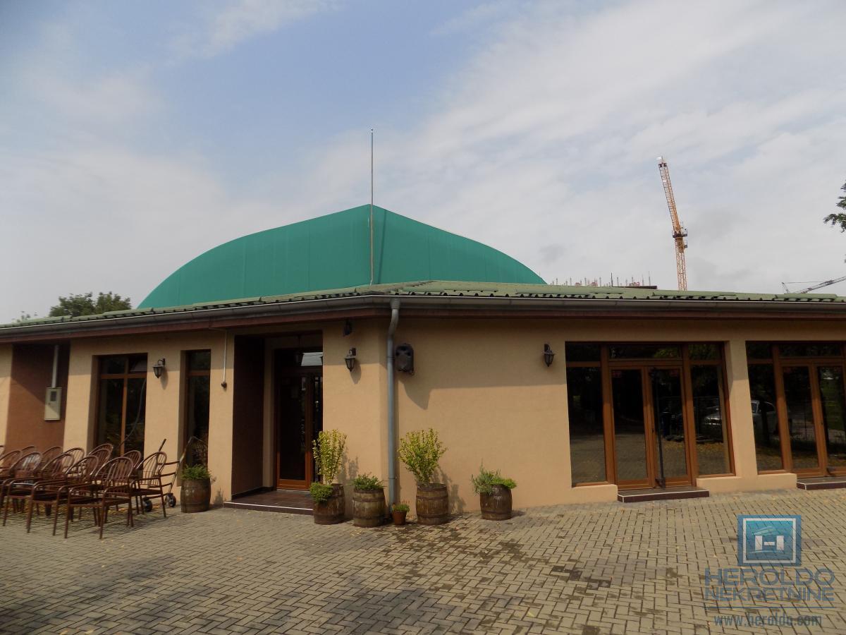 NA PRODAJU – BALON ZA FUDBAL SA KOMPLETNIM INVENTAROM 1