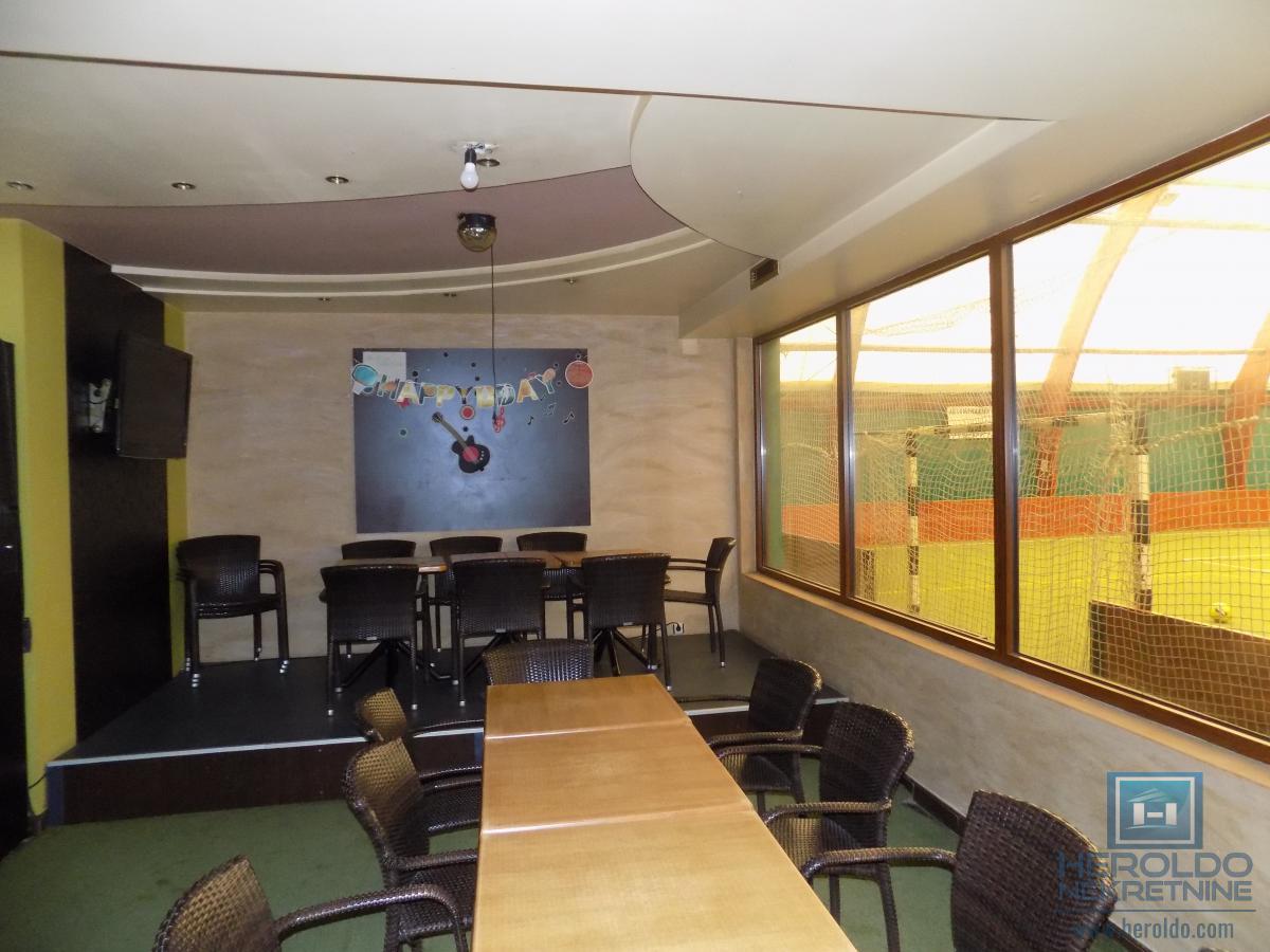 NA PRODAJU – BALON ZA FUDBAL SA KOMPLETNIM INVENTAROM 7