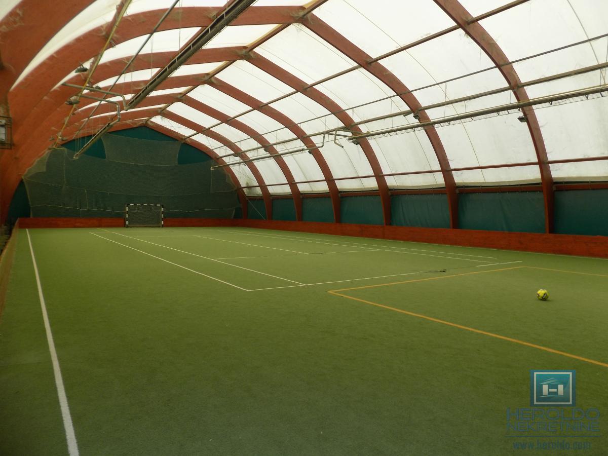 NA PRODAJU – BALON ZA FUDBAL SA KOMPLETNIM INVENTAROM 14