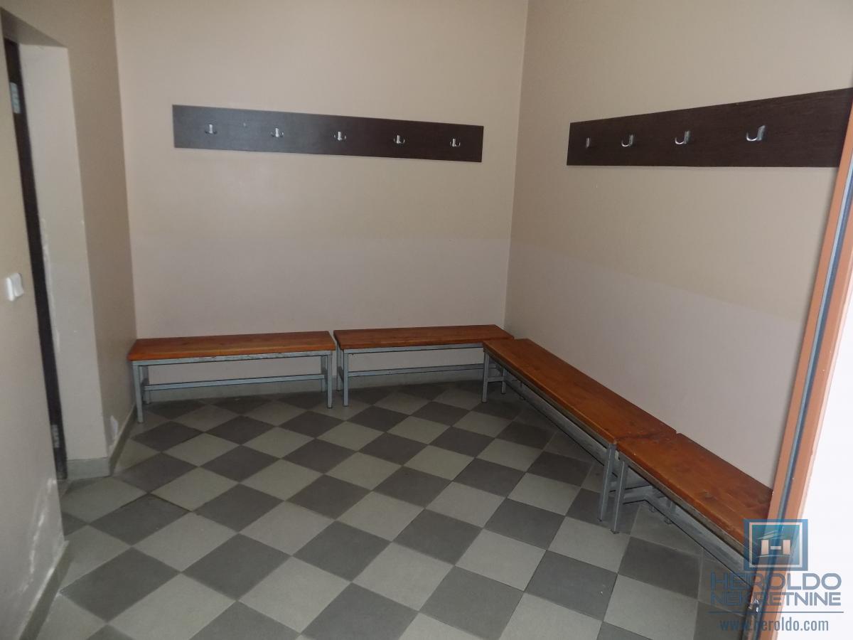 NA PRODAJU – BALON ZA FUDBAL SA KOMPLETNIM INVENTAROM 18