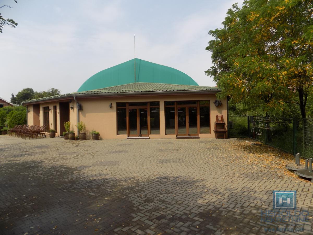 NA PRODAJU – BALON ZA FUDBAL SA KOMPLETNIM INVENTAROM 24