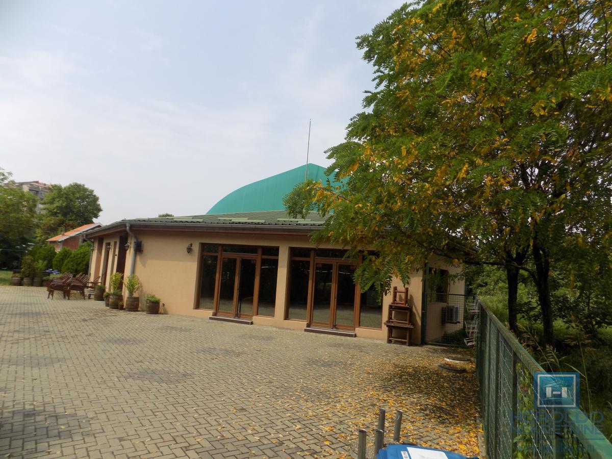 NA PRODAJU – BALON ZA FUDBAL SA KOMPLETNIM INVENTAROM 25