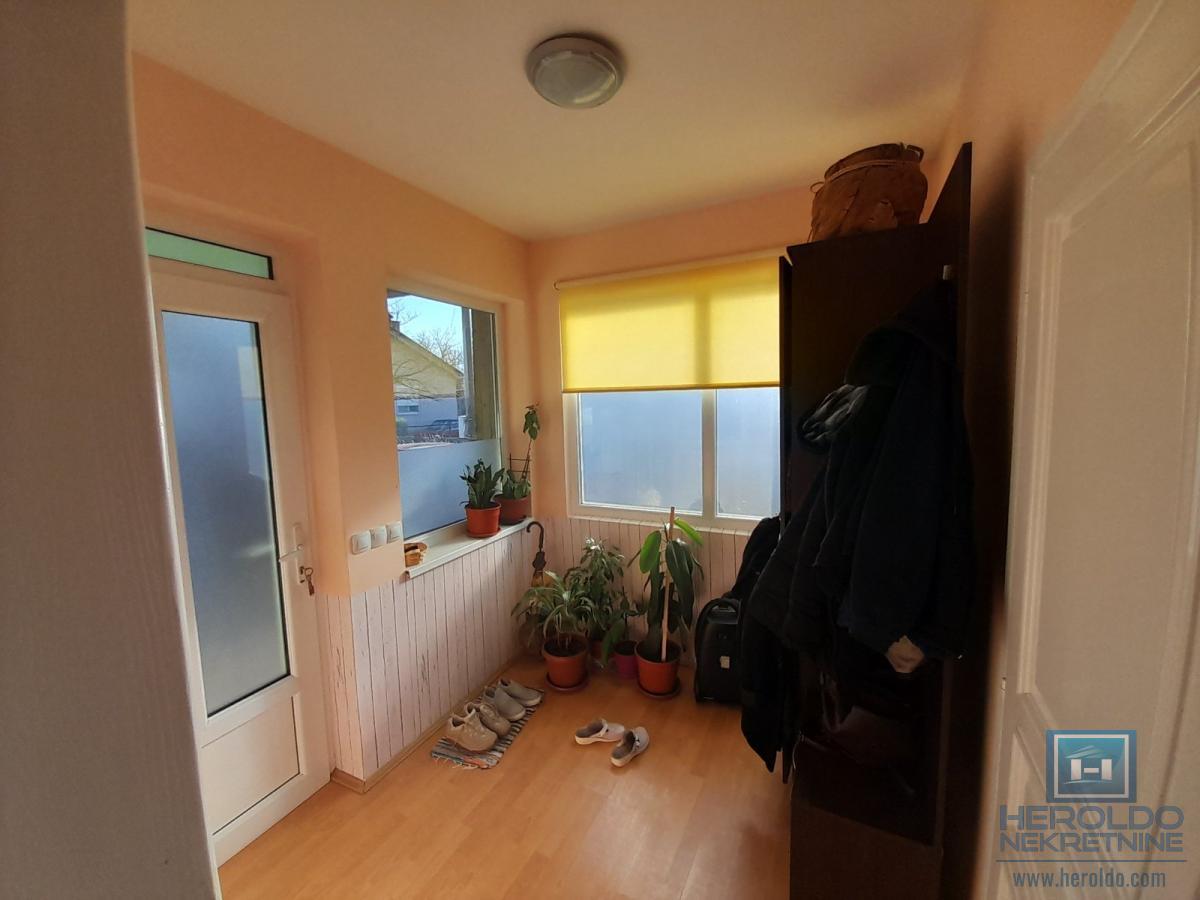 Na prodaju dve kuće u Ćupriji 3