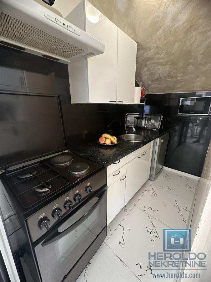 Na prodaju dve kuće u Ćupriji 15