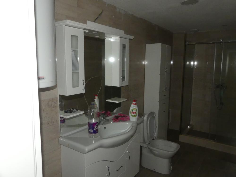 Na prodaju komforan stan 5