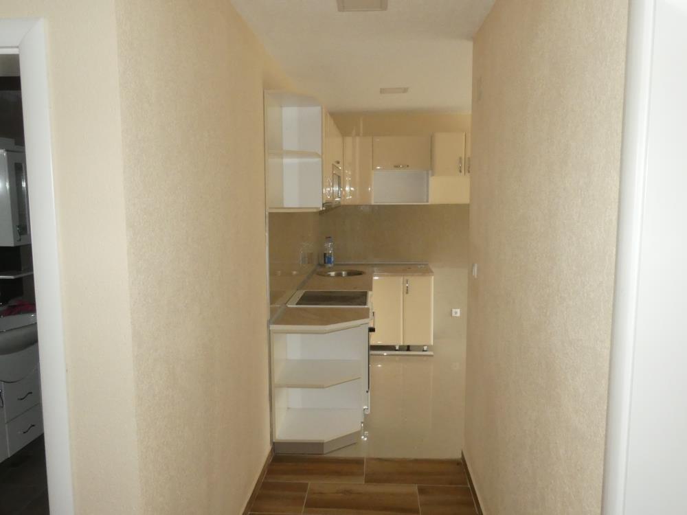 Na prodaju komforan stan 8