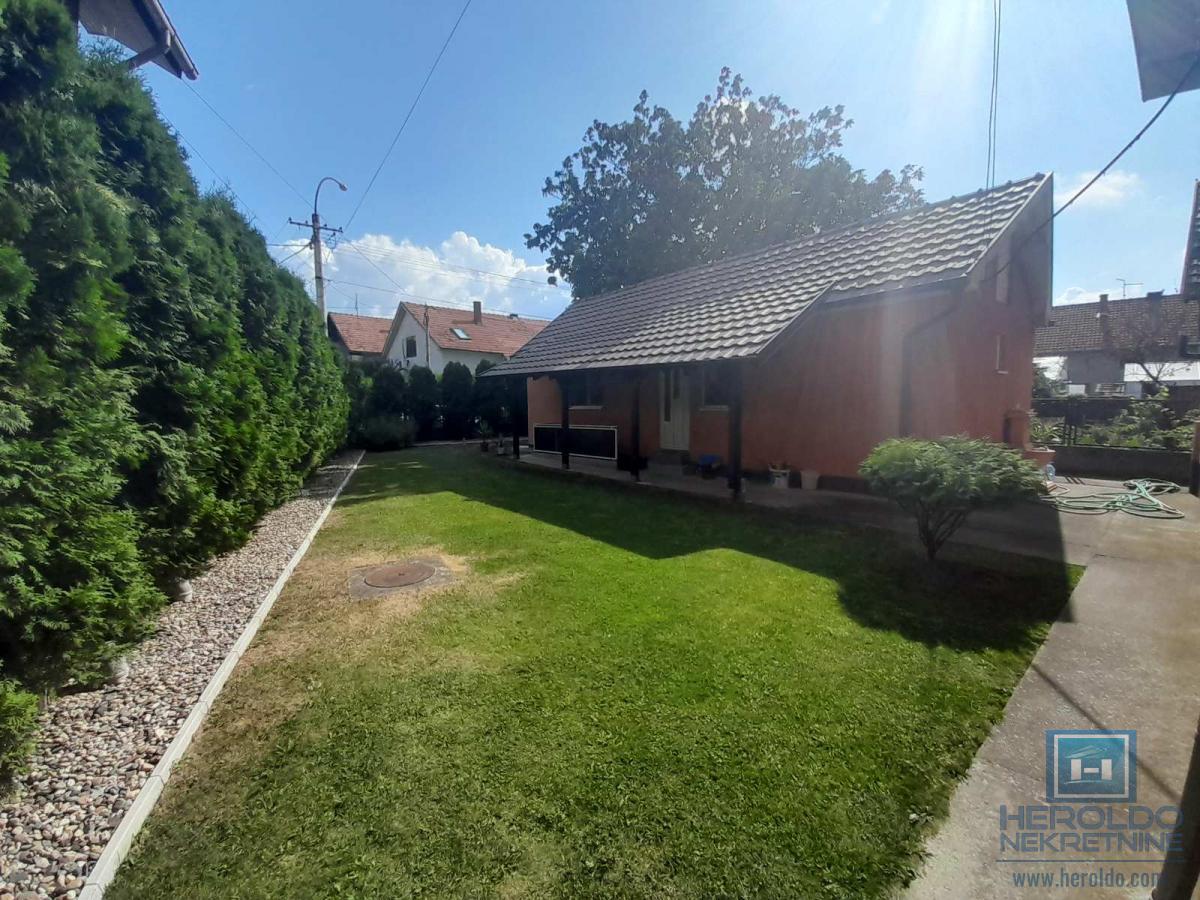 Na prodaju kuća u Ćupriji 7