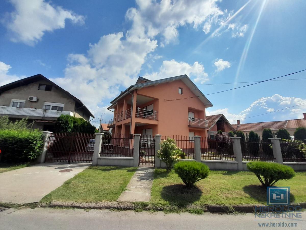 Na prodaju kuća u Ćupriji 2
