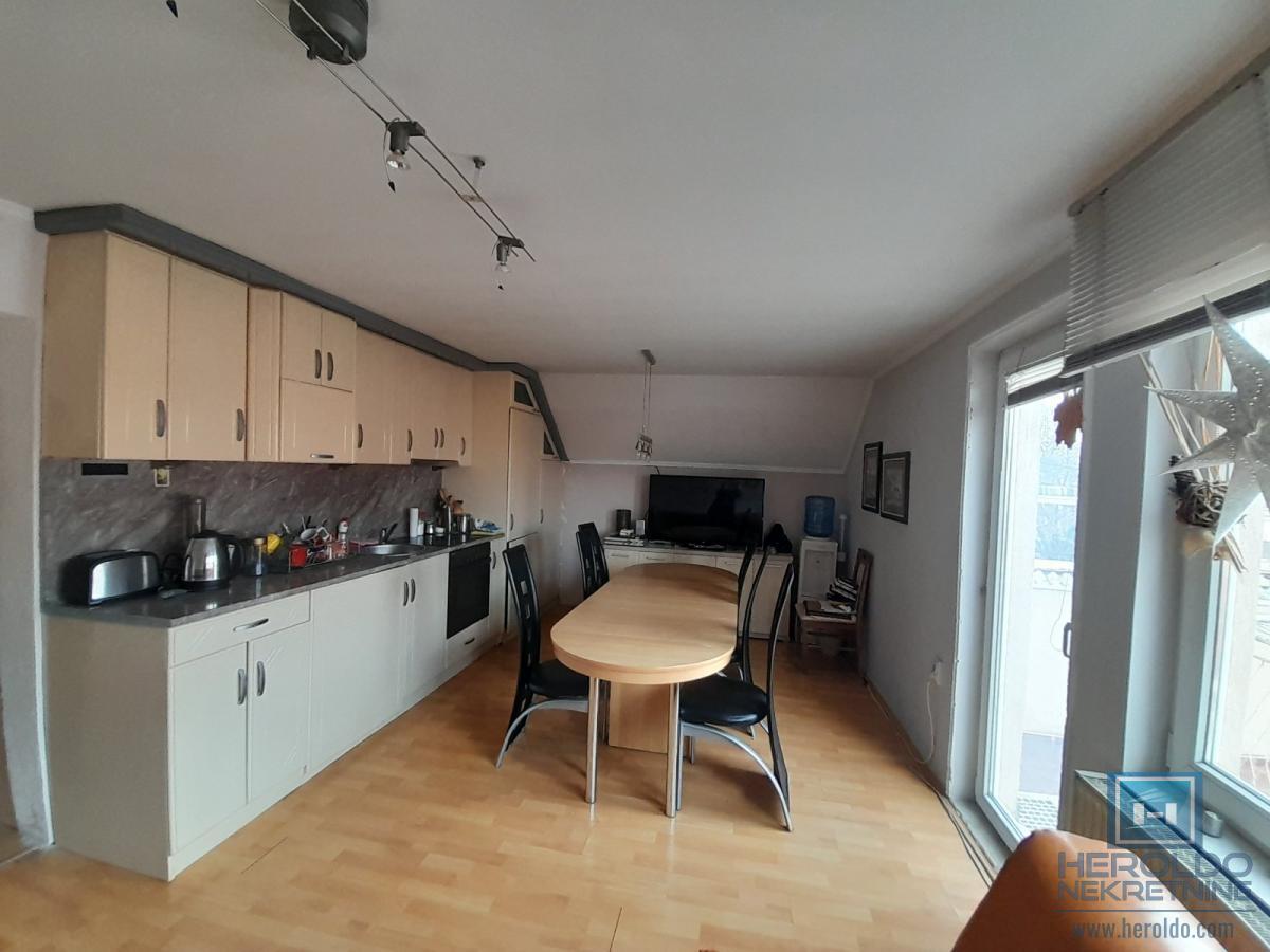 Na prodaju kuća u Ćupriji 13