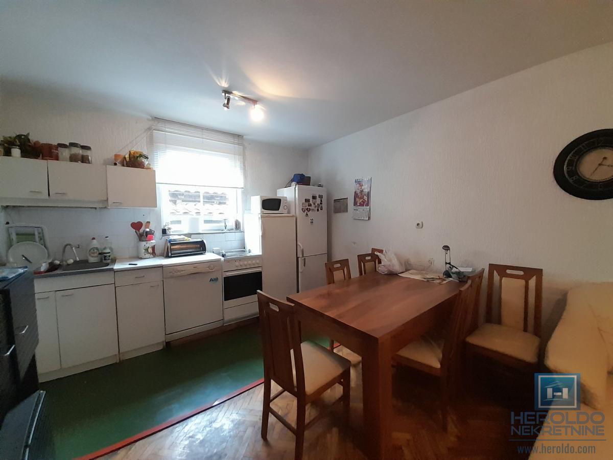 Na prodaju kuća u Ćupriji 20