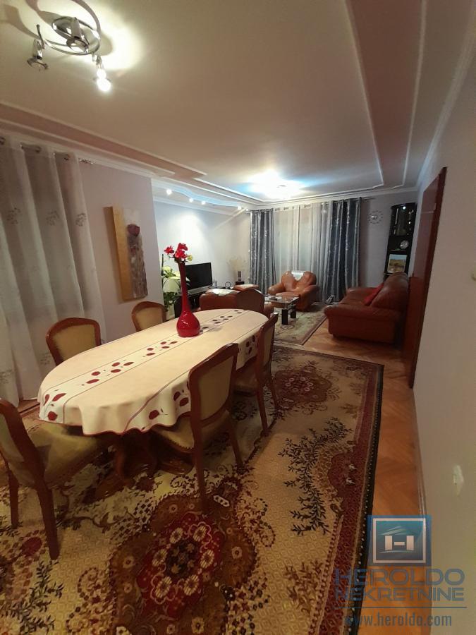 Na prodaju kuća u Ćupriji 24