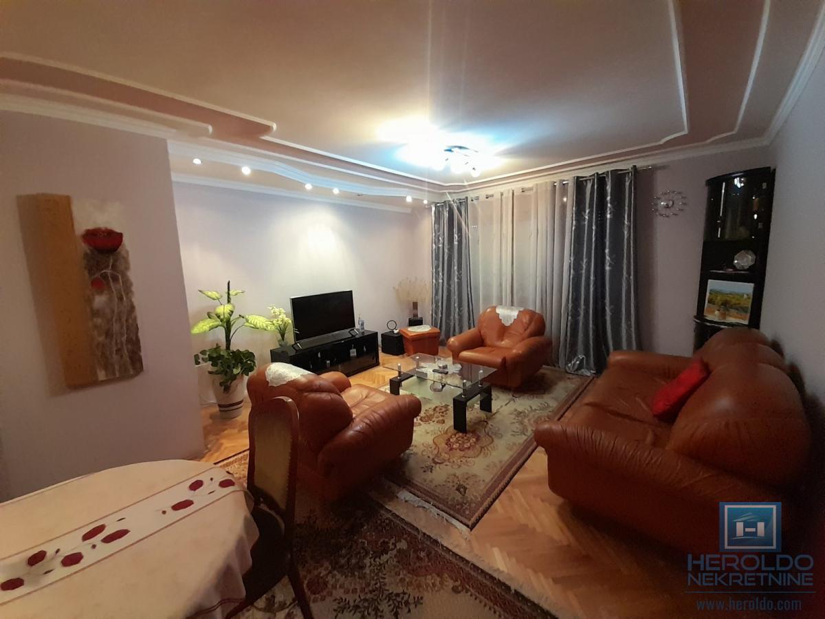 Na prodaju kuća u Ćupriji 25