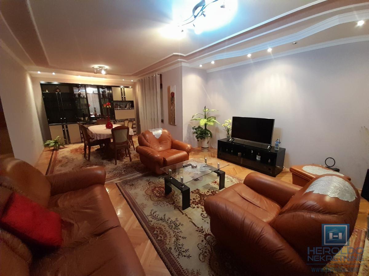 Na prodaju kuća u Ćupriji 28