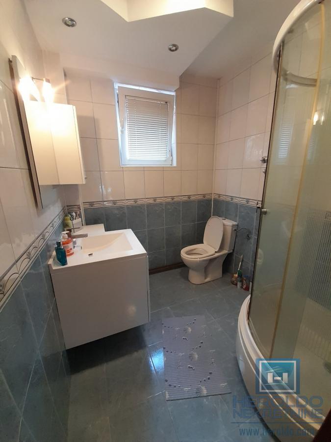 Na prodaju kuća u Ćupriji 30